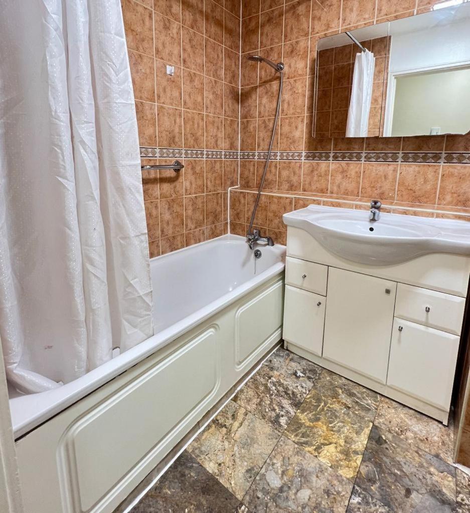 Appartement Chelsea Studio - Sleeps 4 - Near Cromwell Hospital Londres